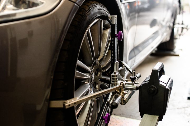 Our Services - 4-Wheel Alignment A 4-wheel alignment service at Phipps Motors